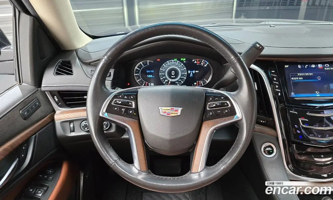 Cadillac Escalade 2018 6.2 автомат (гидро), фото 20