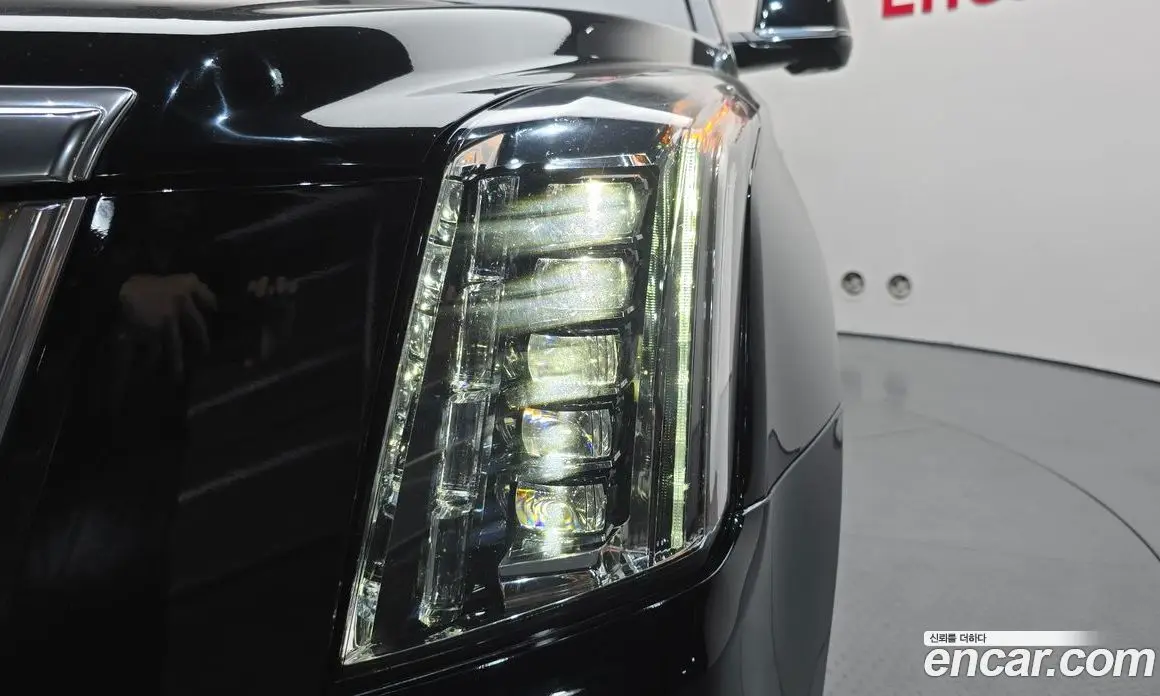 Cadillac Escalade 2018 6.2 автомат (гидро), фото 8