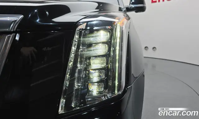 Cadillac Escalade 2018 6.2 автомат (гидро), миниатюра 8