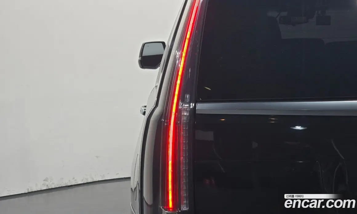 Cadillac Escalade 2018 6.2 автомат (гидро), фото 9