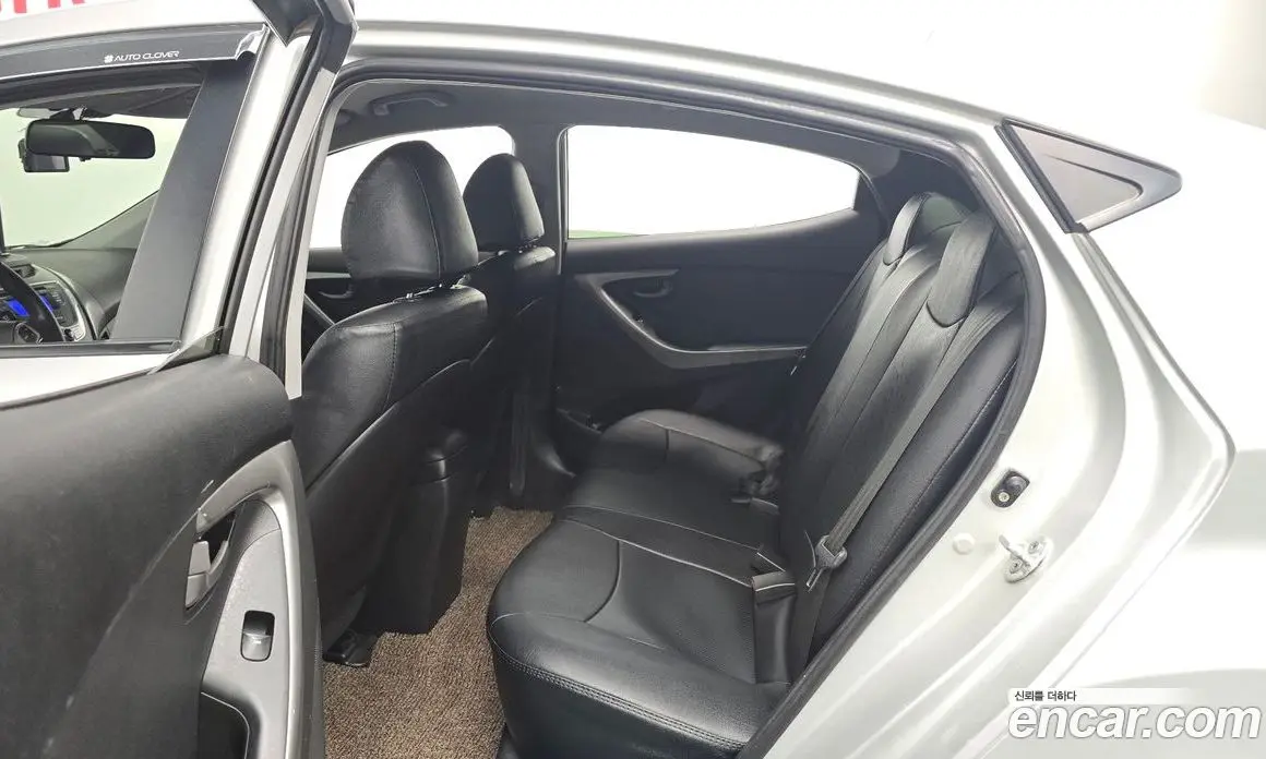 Hyundai Avante 2010 1.6 автомат (гидро), фото 12