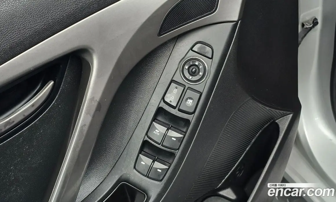 Hyundai Avante 2010 1.6 автомат (гидро), фото 19