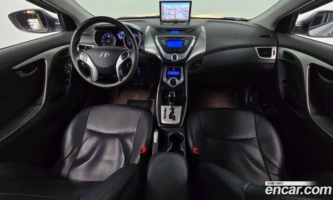 Hyundai Avante 2010 1.6 автомат (гидро), фото 7