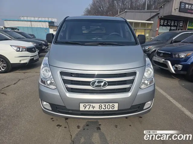 Hyundai Starex 2016 2.5 автомат (гидро), миниатюра 3