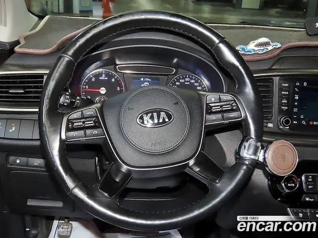 Kia Sorento 2018 2.2 автомат (гидро), миниатюра 8 Kia Sorento 2018 2.2 автомат (гидро), миниатюра 8
