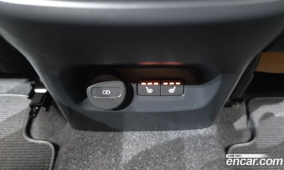 Volvo XC40 2021 2.0 автомат (гидро), фото 18