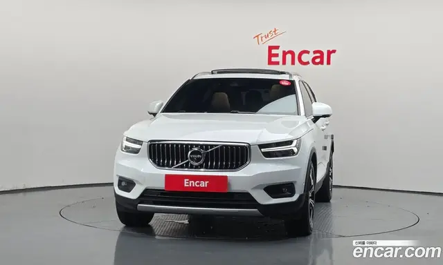 Volvo XC40 2021 2.0 автомат (гидро), миниатюра 3