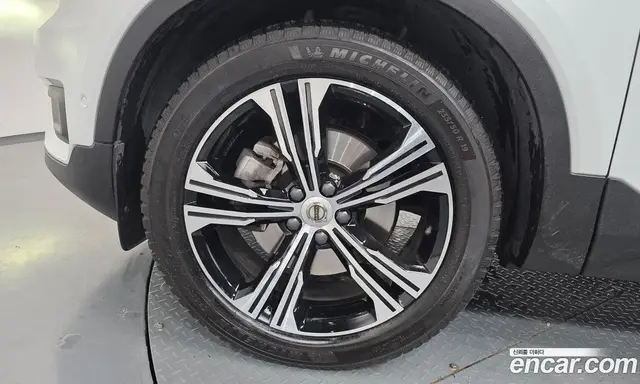 Volvo XC40 2021 2.0 автомат (гидро), миниатюра 5