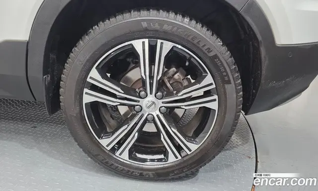 Volvo XC40 2021 2.0 автомат (гидро), миниатюра 7