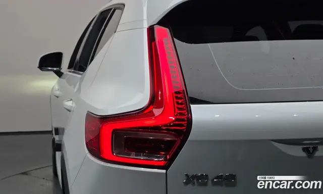 Volvo XC40 2021 2.0 автомат (гидро), миниатюра 9