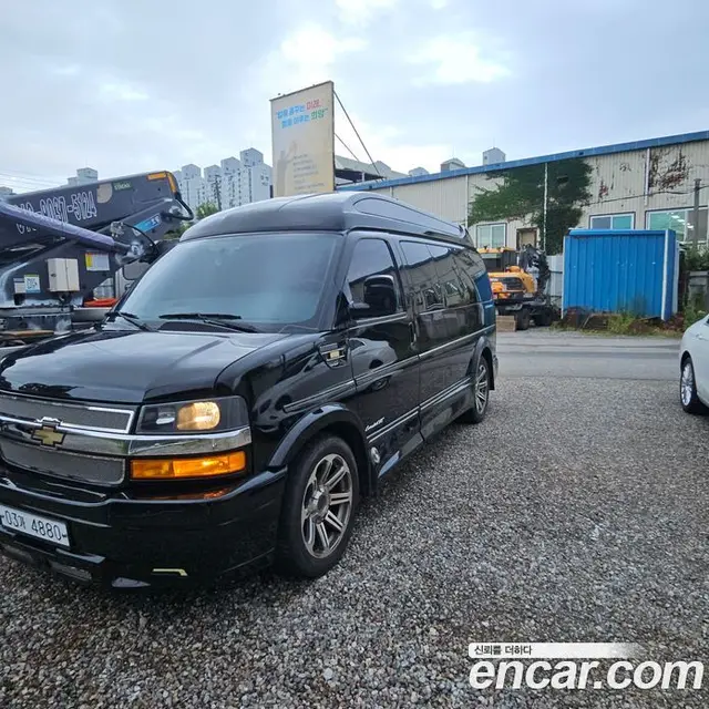 Chevrolet Express Van 2018 6.0 автомат (гидро), миниатюра 3