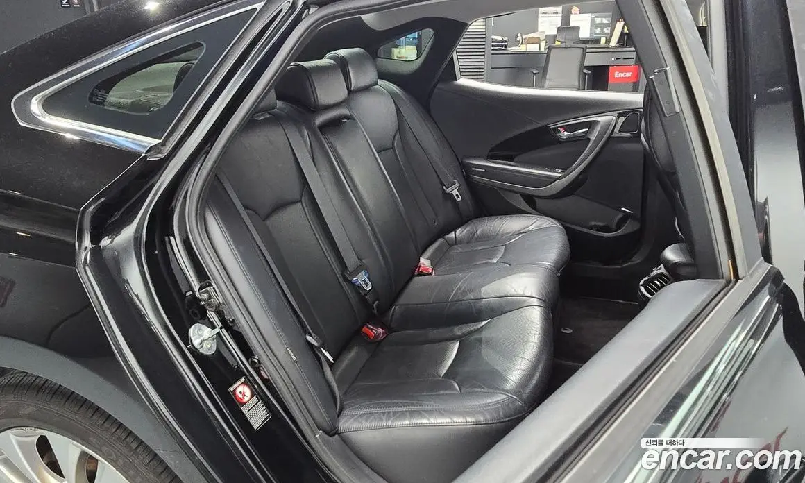 Hyundai Grandeur 2014 2.2 автомат (гидро), фото 17