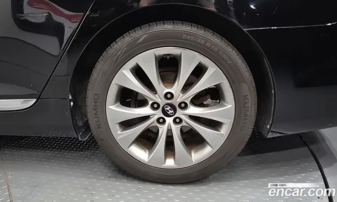 Hyundai Grandeur 2014 2.2 автомат (гидро), фото 7