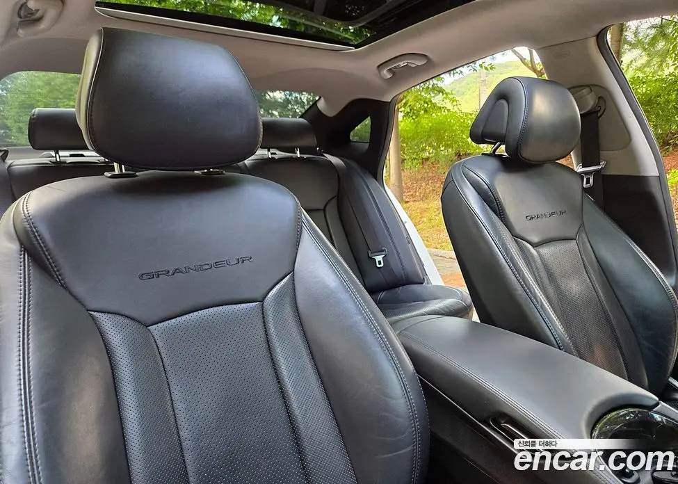 Hyundai Grandeur 2015 2.2 автомат (гидро), фото 18