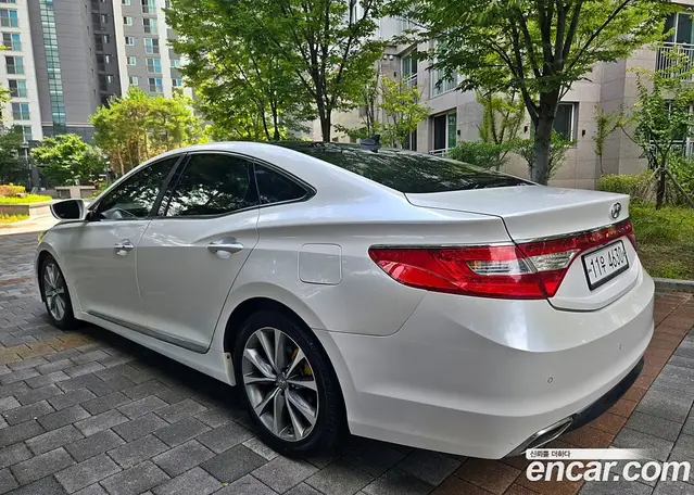 Hyundai Grandeur 2015 2.2 автомат (гидро), миниатюра 4