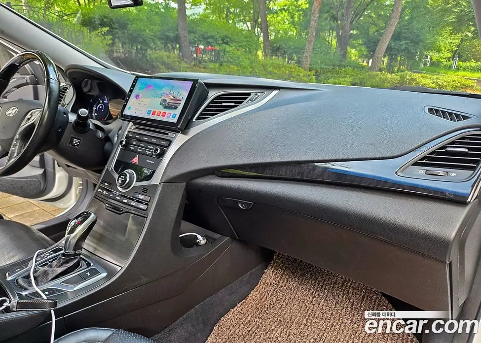 Hyundai Grandeur 2015 2.2 автомат (гидро), фото 10