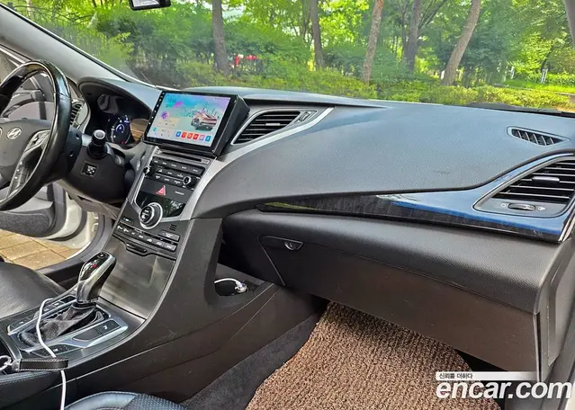 Hyundai Grandeur 2015 2.2 автомат (гидро), миниатюра 10