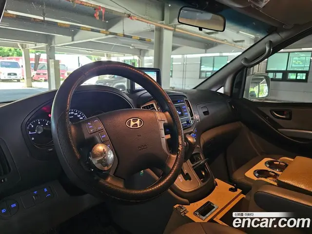 Hyundai Starex 2016 2.5 автомат (гидро), миниатюра 7