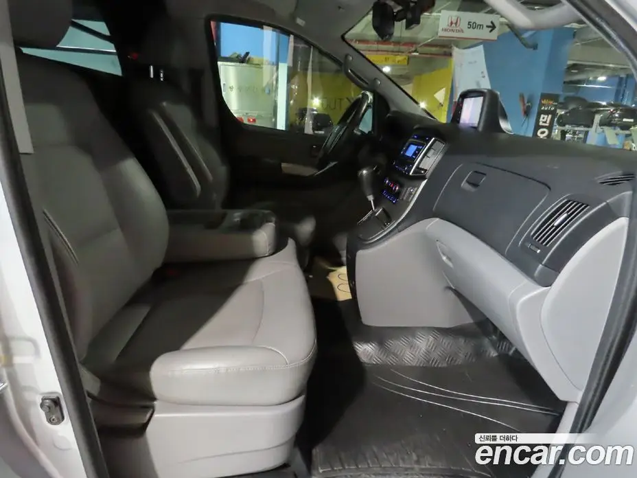 Hyundai Starex 2020 2.5 автомат (гидро), фото 8