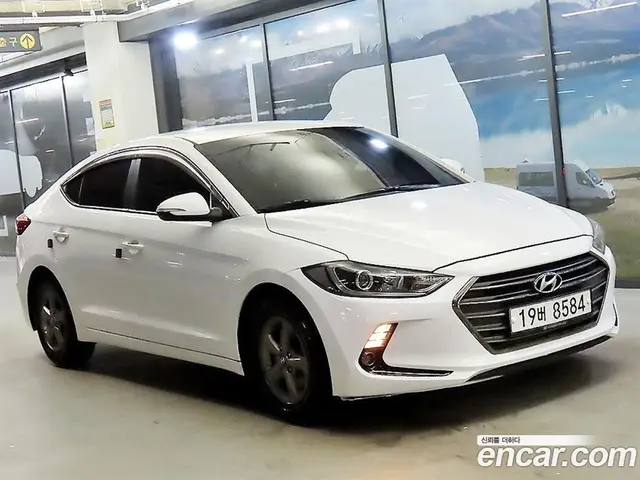 Hyundai Avante, 2016, 123 130 км