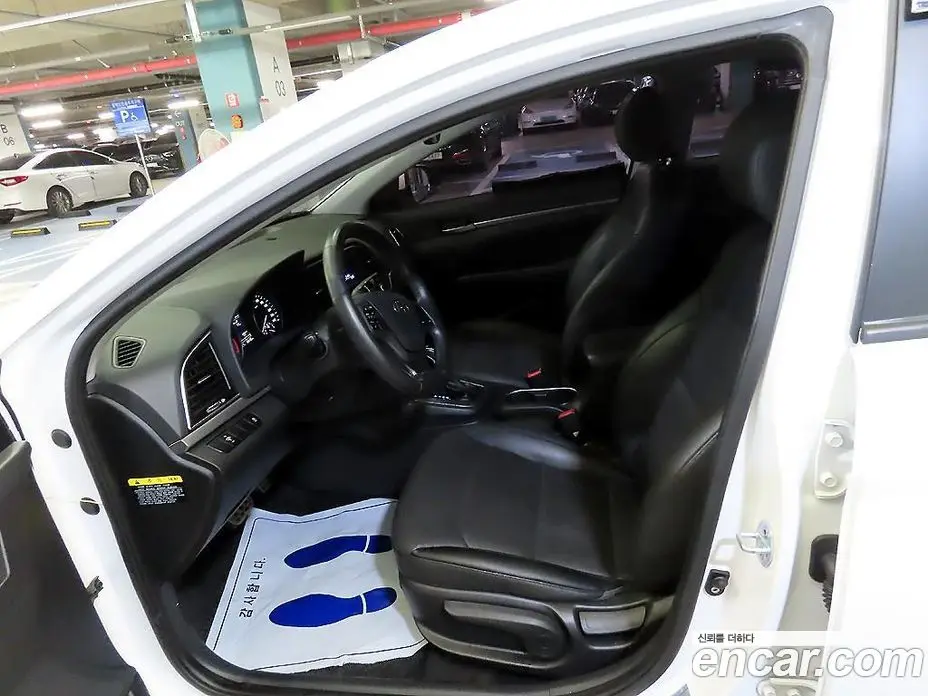 Hyundai Avante 2016 1.6 автомат (гидро), фото 6