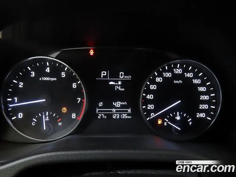 Hyundai Avante 2016 1.6 автомат (гидро), фото 9
