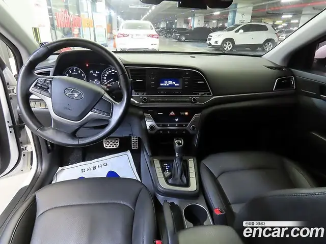 Hyundai Avante 2016 1.6 автомат (гидро), миниатюра 10