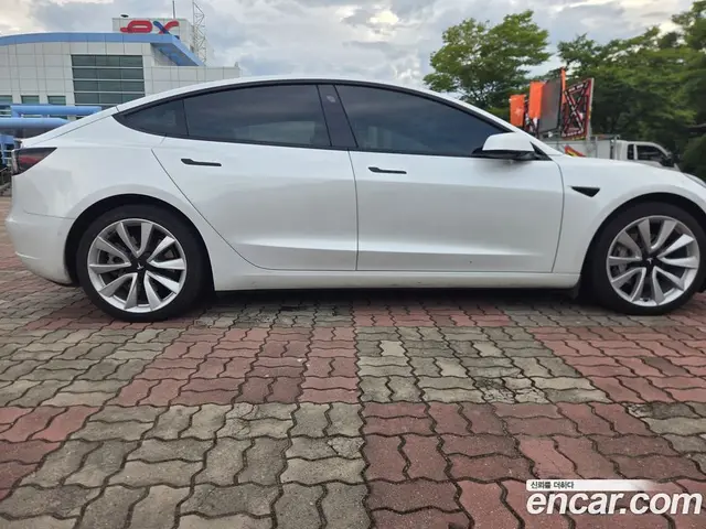 Tesla Model 3 2022 автомат (гидро), миниатюра 4