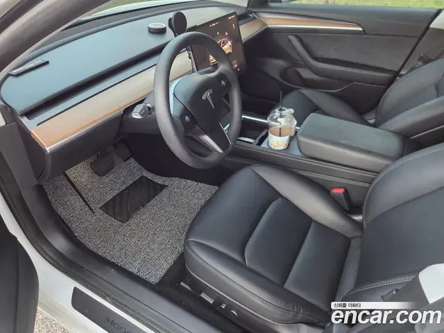 Tesla Model 3 2022 автомат (гидро), миниатюра 9