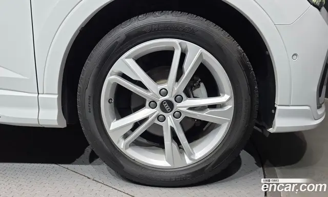 Audi Q3 2023 2.0 автомат (гидро), миниатюра 7