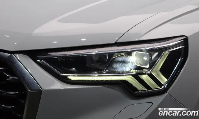 Audi Q3 2023 2.0 автомат (гидро), миниатюра 8