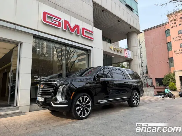Cadillac Escalade 2026 6.2 автомат (гидро), миниатюра 3