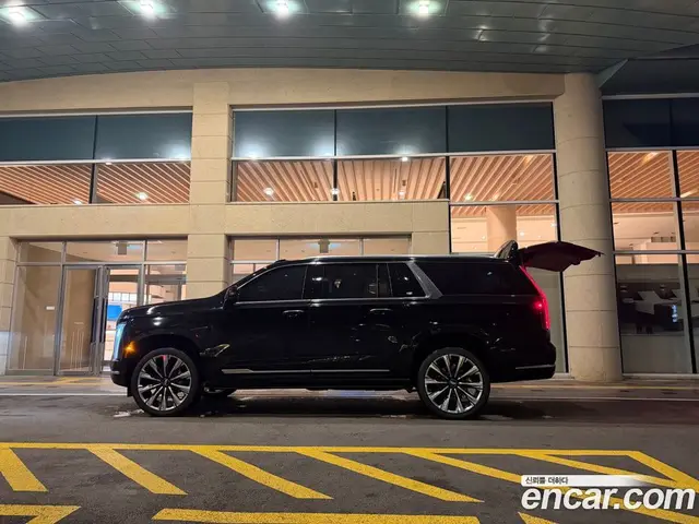 Cadillac Escalade 2026 6.2 автомат (гидро), миниатюра 5