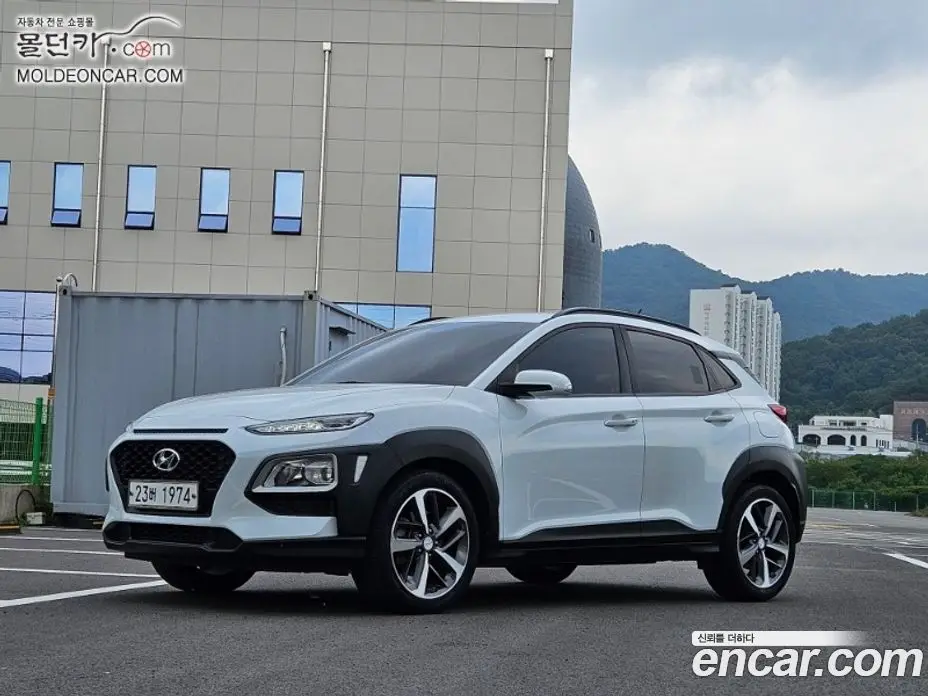 Hyundai Kona 2018 1.6 автомат (гидро), фото 1