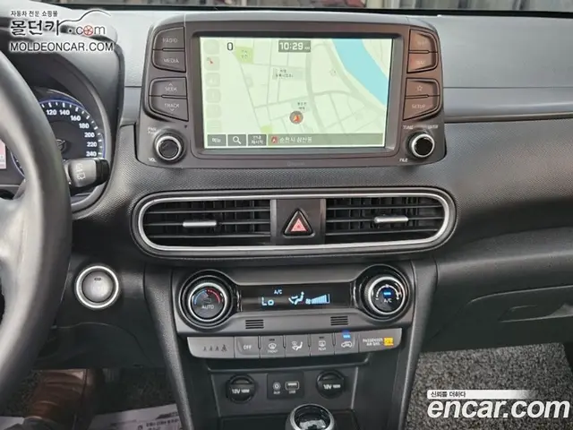 Hyundai Kona 2018 1.6 автомат (гидро), миниатюра 7