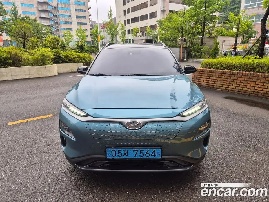 Hyundai Kona 2018 1.6 автомат (гидро), фото 1