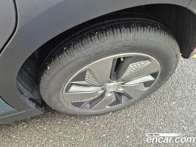 Hyundai Kona 2018 1.6 автомат (гидро), миниатюра 6