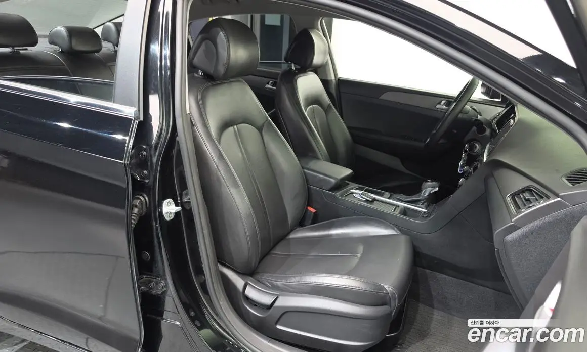 Hyundai Sonata 2014 2.0 автомат (гидро), фото 12