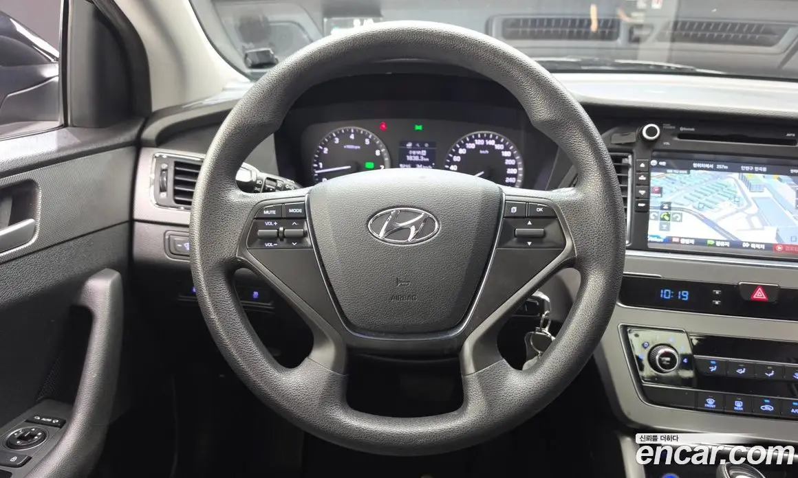 Hyundai Sonata 2014 2.0 автомат (гидро), фото 13