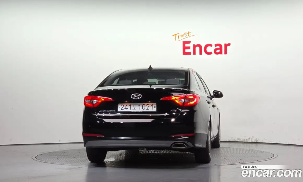 Hyundai Sonata 2014 2.0 автомат (гидро), фото 4