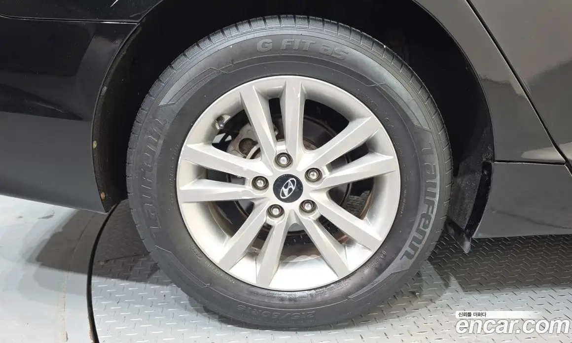 Hyundai Sonata 2014 2.0 автомат (гидро), фото 5