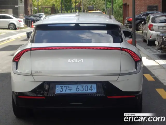 Kia EV6 2022 0.1 автомат (гидро), миниатюра 4