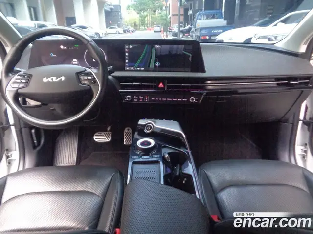 Kia EV6 2022 0.1 автомат (гидро), миниатюра 5