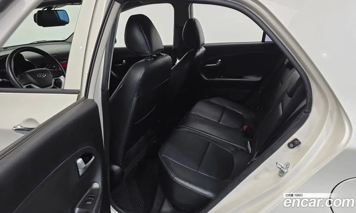 Kia Morning 2012 1.0 автомат (гидро), фото 12