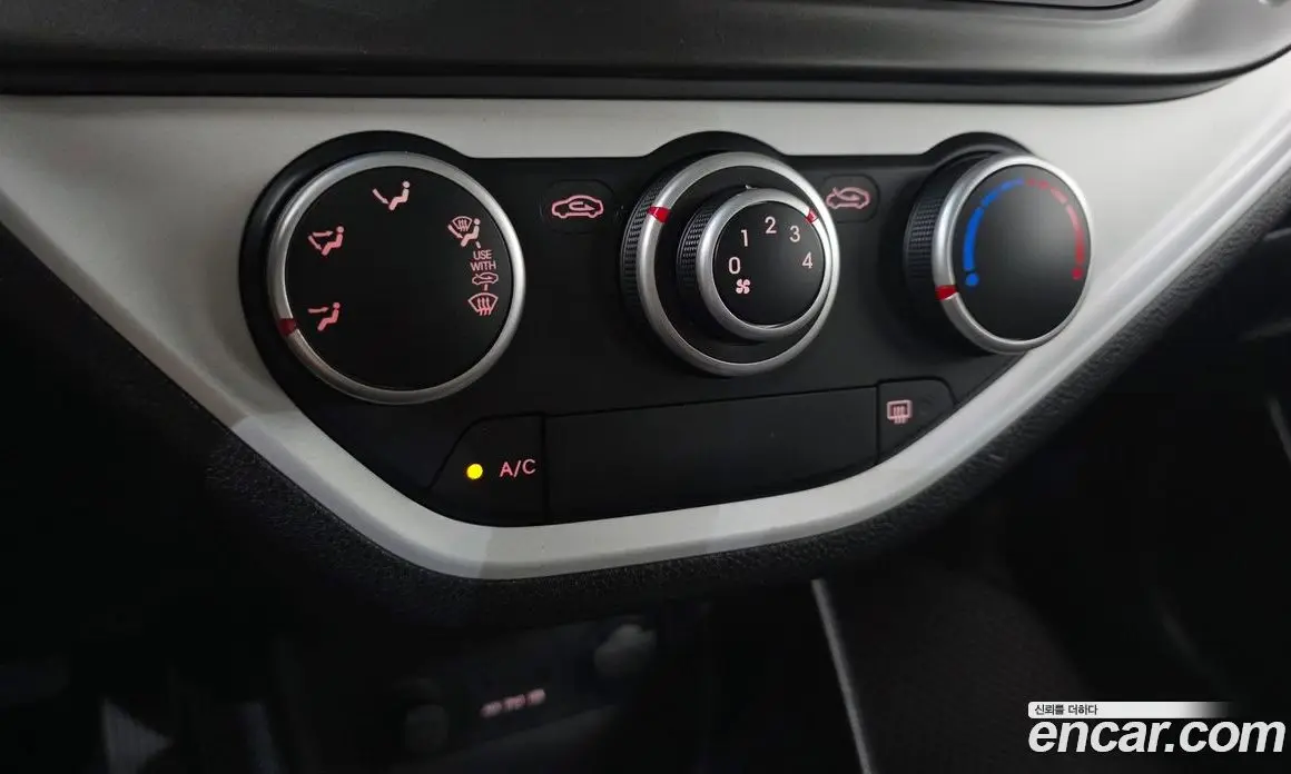 Kia Morning 2012 1.0 автомат (гидро), фото 16