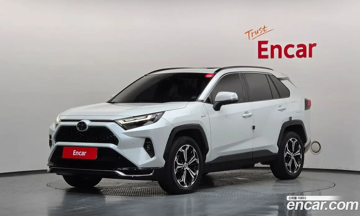 Toyota RAV4 2025 2.5 автомат (гидро), фото 1