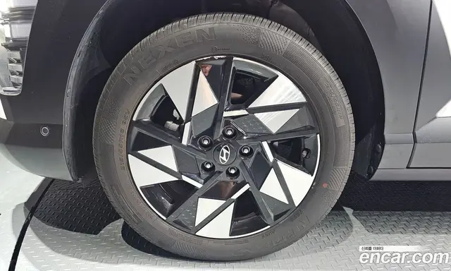 Hyundai Kona 2023 1.6 автомат (гидро), миниатюра 5 Hyundai Kona 2023 1.6 автомат (гидро), миниатюра 5