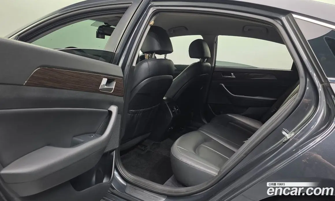 Hyundai Sonata 2018 2.0 автомат (гидро), фото 17