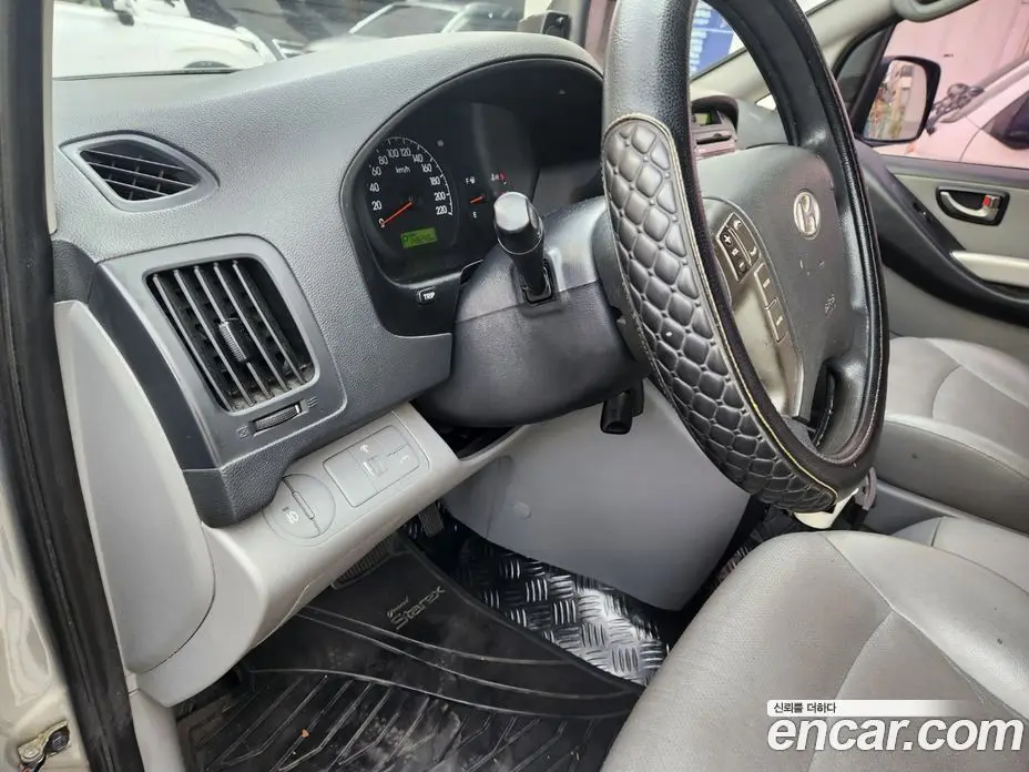 Hyundai Starex 2013 2.5 автомат (гидро), фото 15