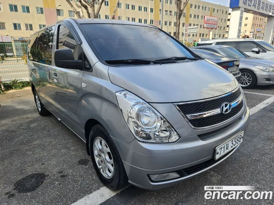 Hyundai Starex 2013 2.5 автомат (гидро), фото 6